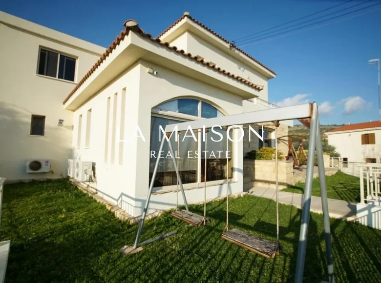 Haus 4 Schlafzimmer 250 m² Geroskipou, Cyprus