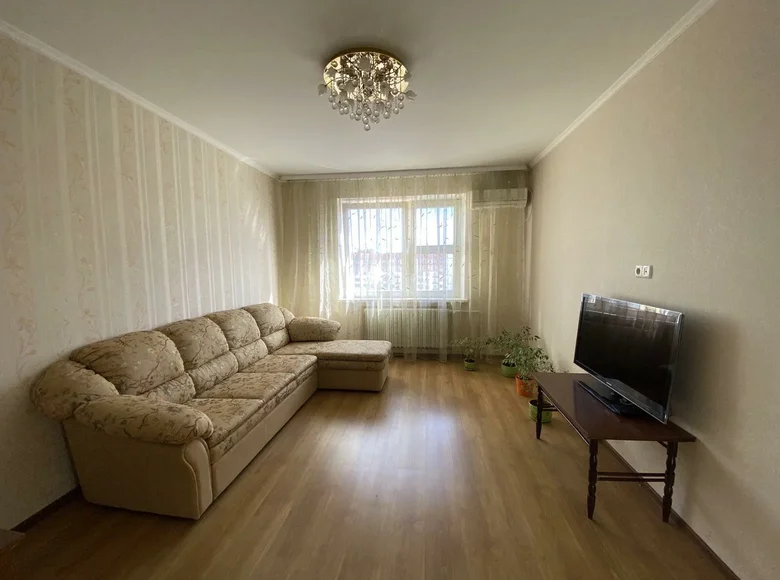 Apartamento 3 habitaciones 66 m² Gómel, Bielorrusia