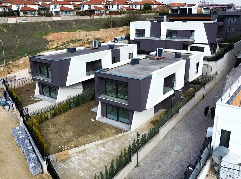 5 bedroom villa 391 m² Niluefer, Turkey