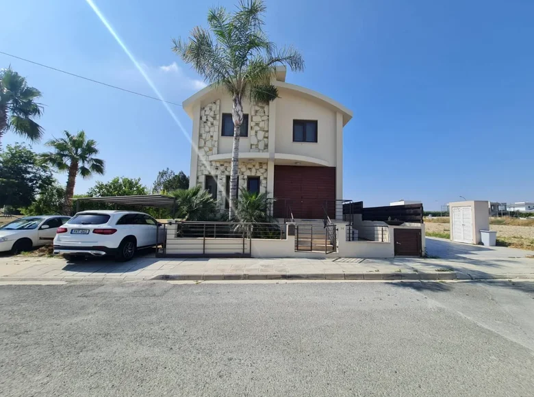 3 bedroom house 190 m² Larnaca, Cyprus