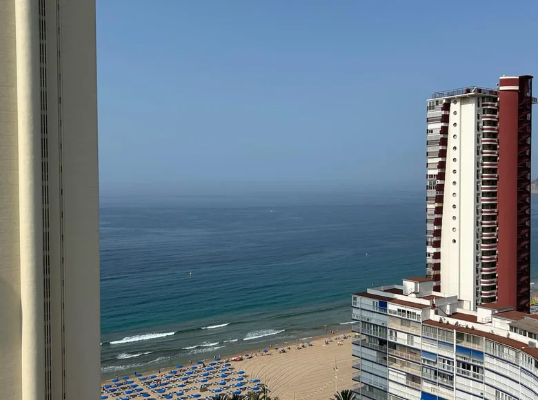 Mieszkanie 4 pokoi  Benidorm, Hiszpania