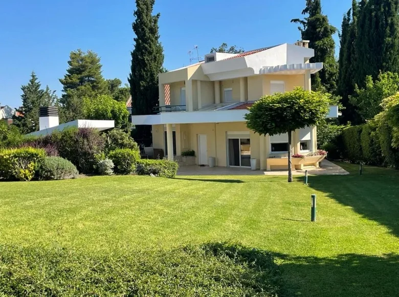 villa de 5 dormitorios 260 m² Pefkochori, Grecia