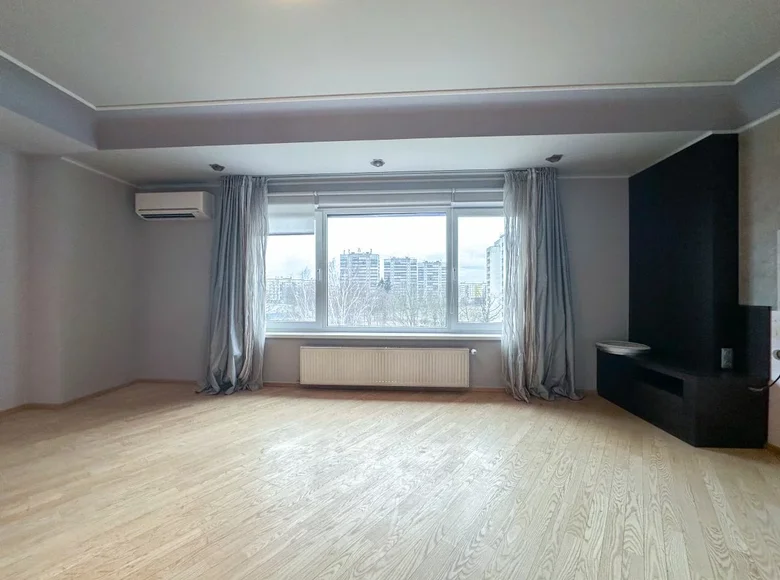 Mieszkanie 3 pokoi 69 m² Ryga, Łotwa