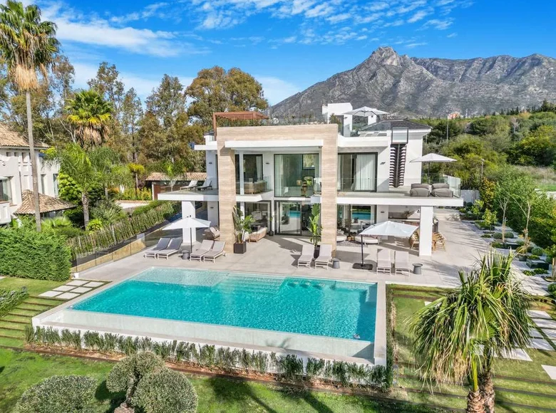 6 bedroom villa 903 m² Marbella, Spain