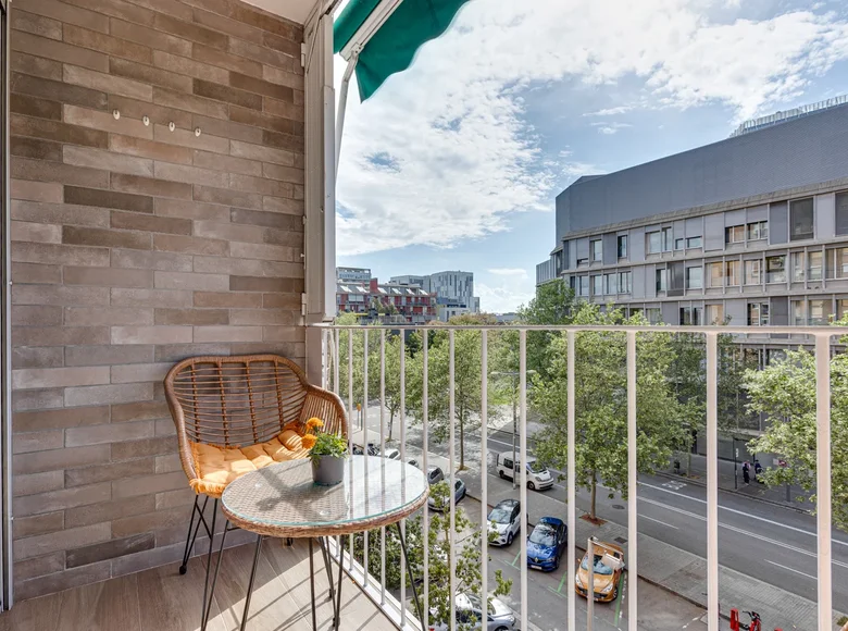 3 bedroom apartment 95 m² Barcelona, Spain