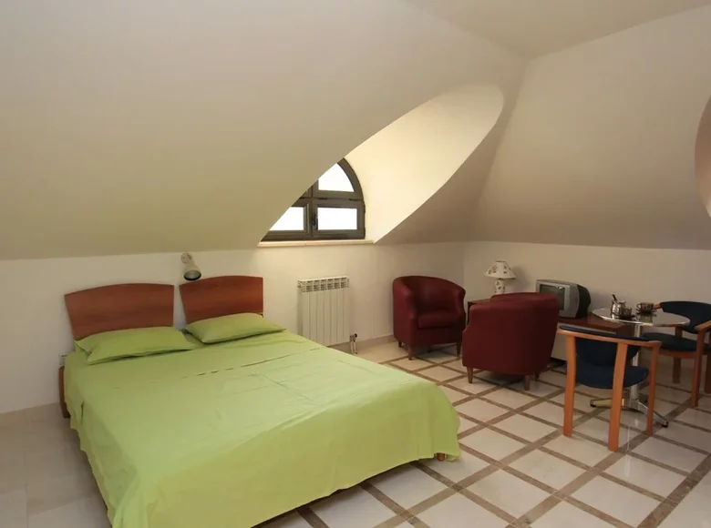 5 bedroom villa 400 m² Risan, Montenegro