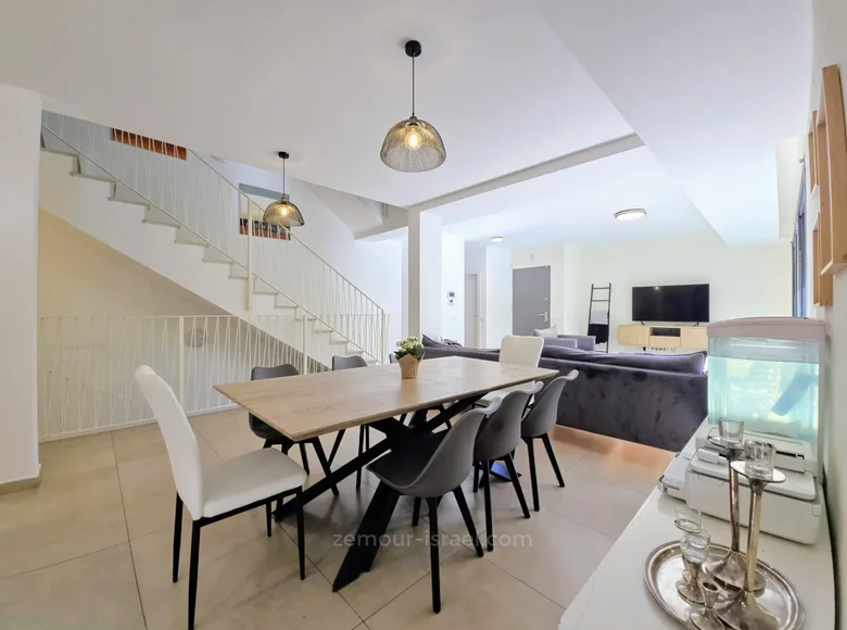 Cottage 8 rooms 345 m² Raanana, Israel