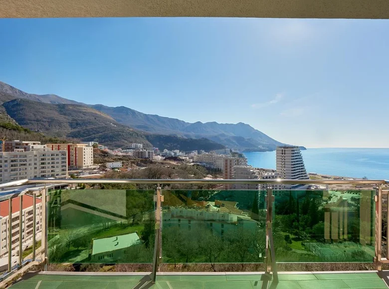 2 bedroom apartment 63 m² Becici, Montenegro