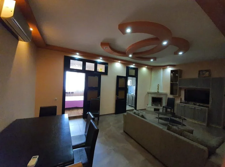 Mieszkanie 4 pokoi 96 m² Batumi, Gruzja