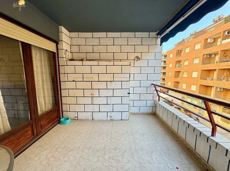 4 bedroom apartment  Torrevieja, Spain