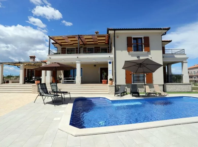 4 bedroom Villa 226 m² Grad Pula, Croatia