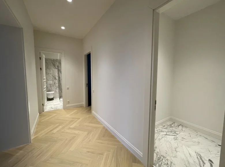 Mieszkanie 3 pokoi 92 m² Ryga, Łotwa