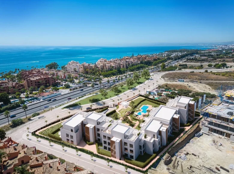 Mieszkanie 4 pokoi  Estepona, Hiszpania