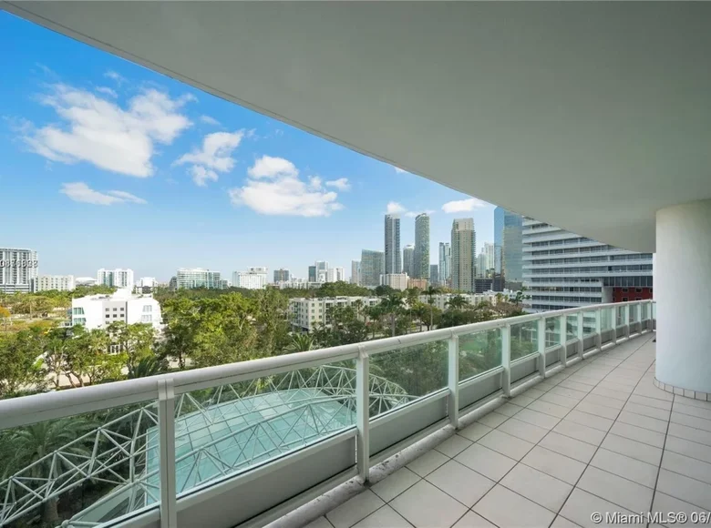 Mieszkanie 3 pokoi 195 m² Miami, Stany Zjednoczone