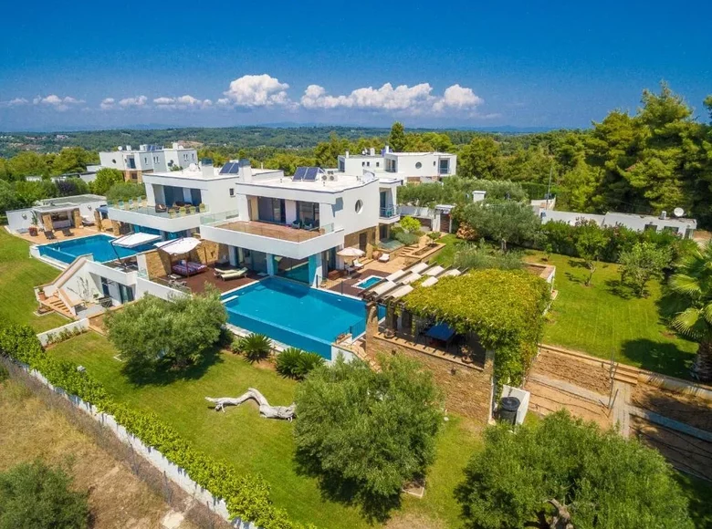 villa de 5 chambres 450 m² Skala Fourkas, Grèce