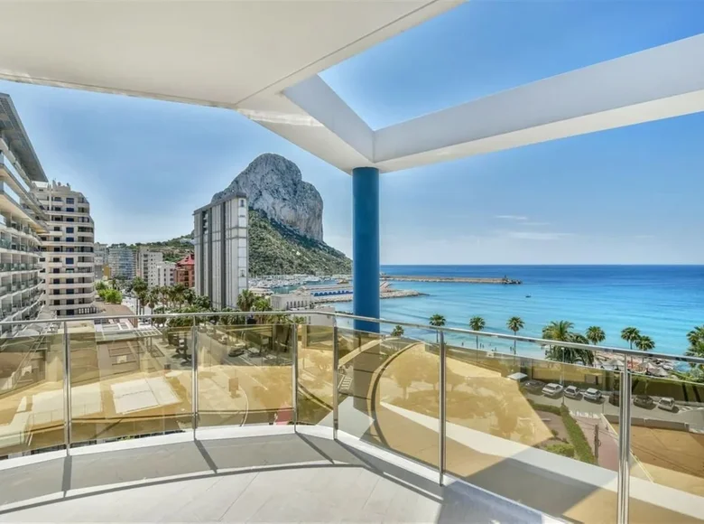 Mieszkanie 3 pokoi 238 m² Calp, Hiszpania