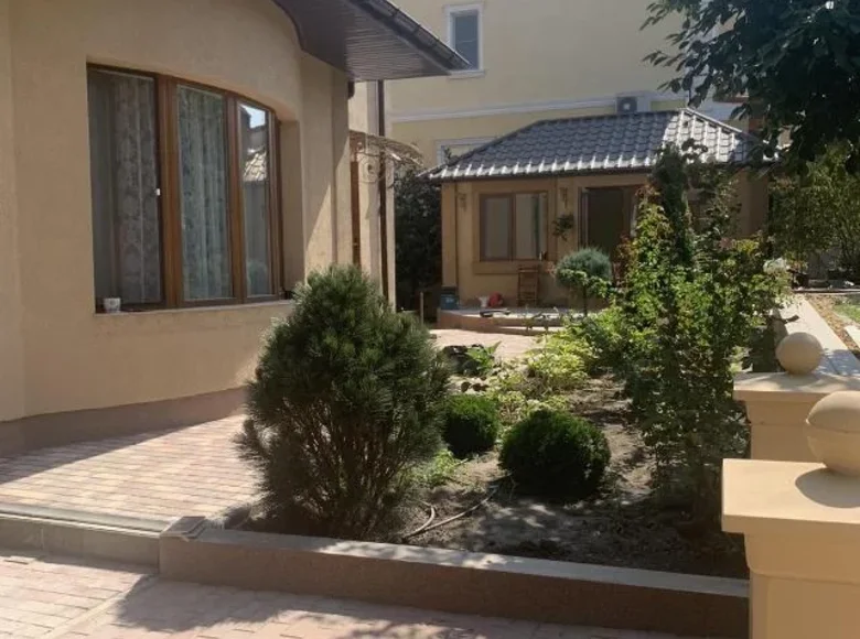 Haus 5 Zimmer 250 m² Sjewjerodonezk, Ukraine