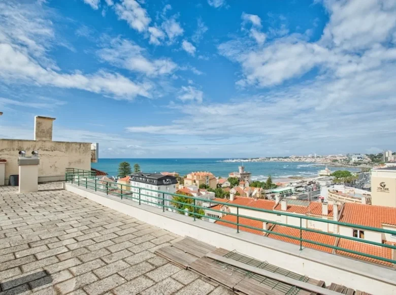 3 bedroom apartment 221 m² Cascais, France