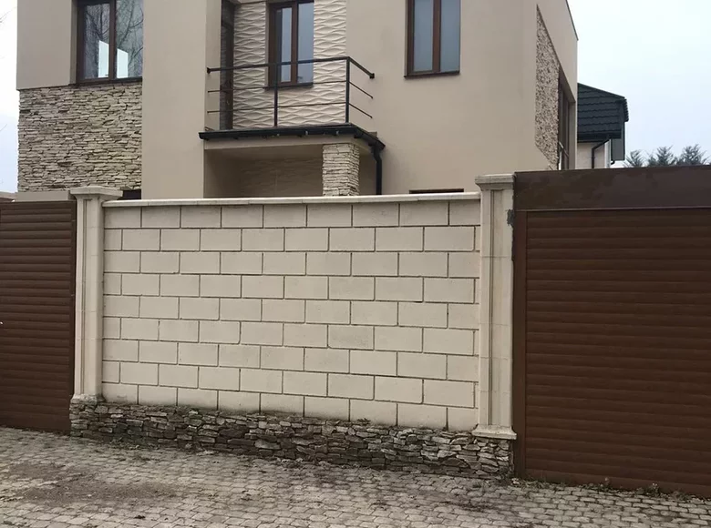 Dom 3 pokoi 160 m² Lymanka, Ukraina
