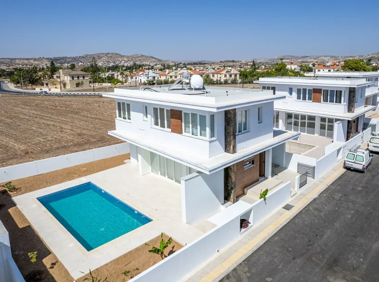 3 bedroom house 372 m² Pyla, Cyprus