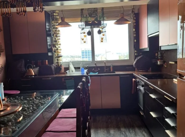 Mieszkanie 6 pokojów 265 m² Pafos, Cypr