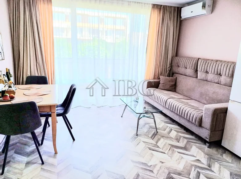 Mieszkanie 2 pokoi 65 m² Nesebyr, Bułgaria