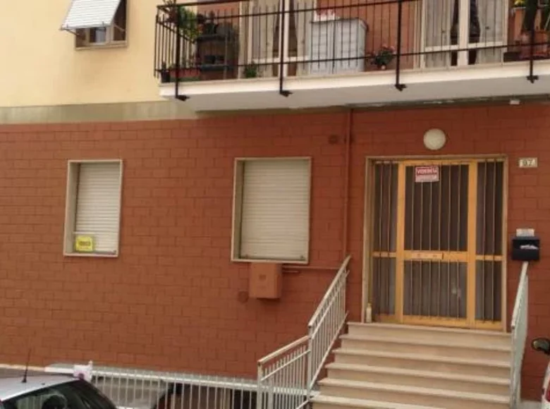 Wohnung 7 Zimmer 130 m² Macerata, Italien