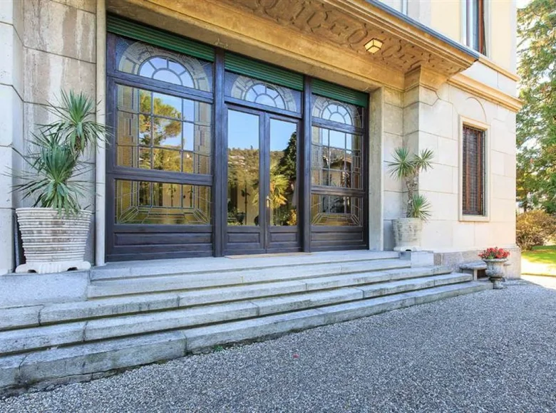 Villa 560 m² Lago Maggiore, Italy
