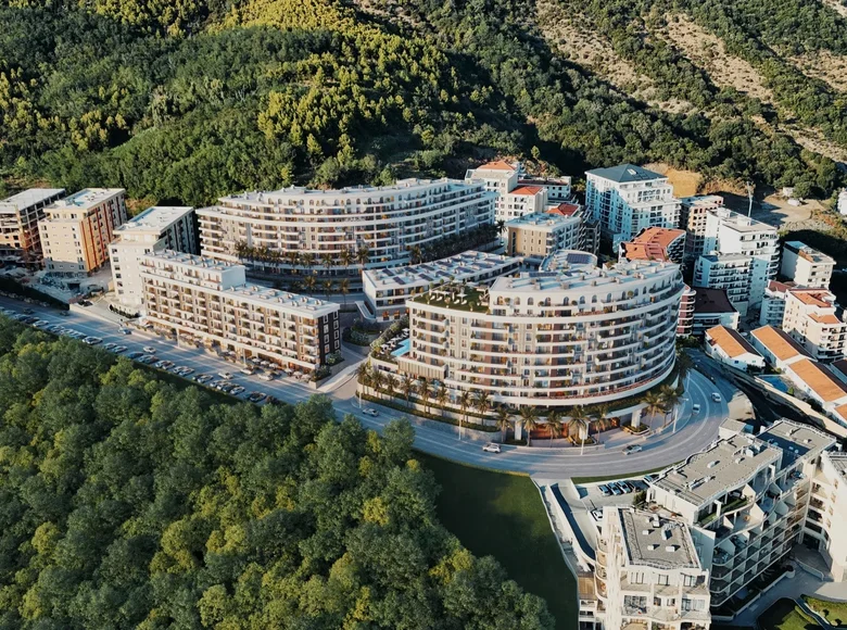 2 bedroom apartment 83 m² Becici, Montenegro