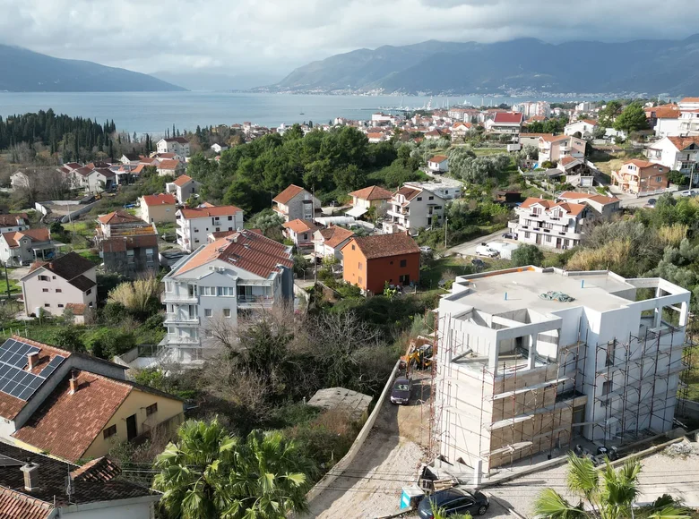 Mieszkanie 2 pokoi 73 m² Tivat, Czarnogóra