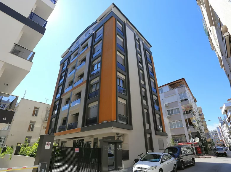 Mieszkanie 3 pokoi 85 m² Muratpasa, Turcja