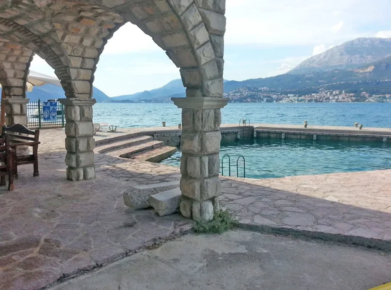 Haus 7 zimmer 350 m² Lustica, Montenegro