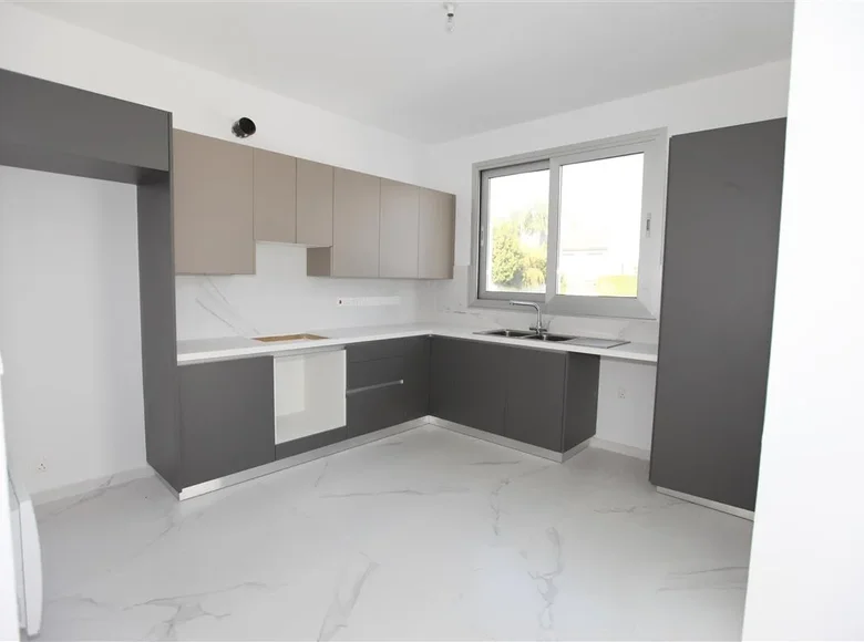 Maison 4 chambres 187 m² Strovolos, Bases souveraines britanniques