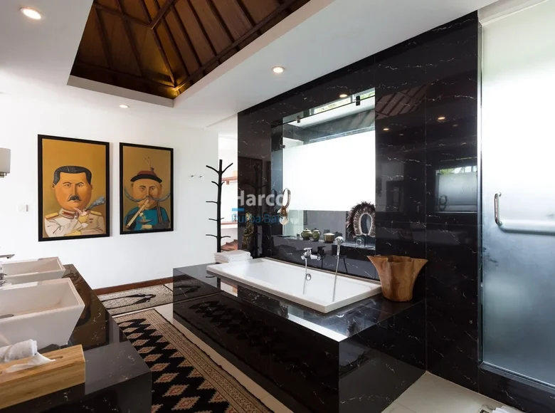 Willa 6 pokojów 900 m² Tumbak Bayuh, Indonezja