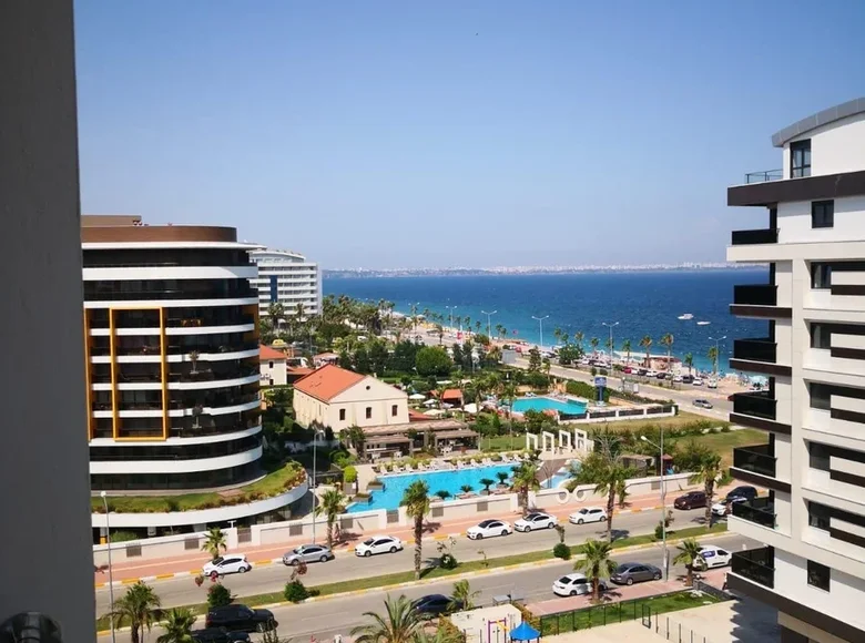 Wohnung 4 Schlafzimmer 140 m² Muratpasa, Türkei