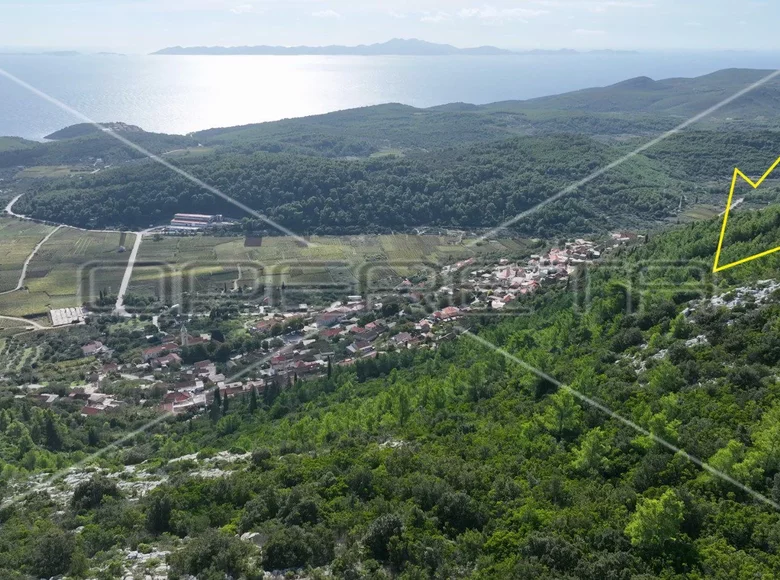 Land 51 001 m² cara, Croatia