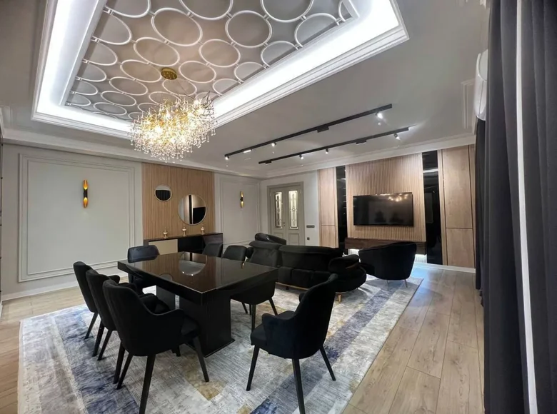 Kvartira 4 xonalar 215 m² Toshkentda