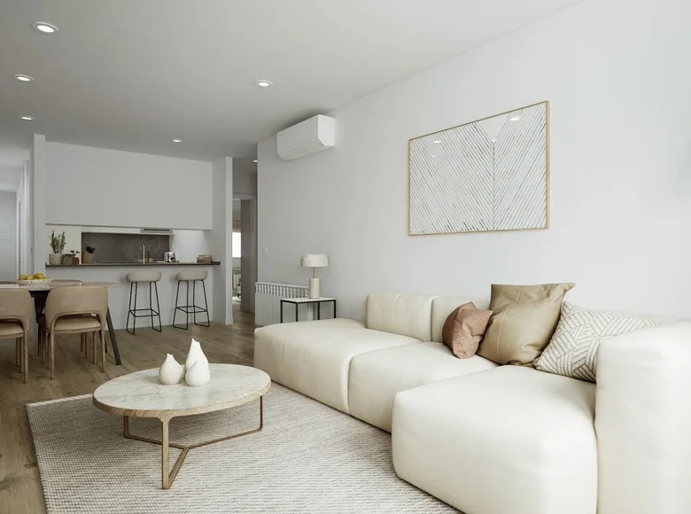 Apartamento 4 habitaciones  Área metropolitana de Madrid y Corredor del Henares, España