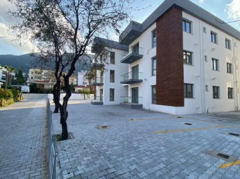 Mieszkanie 2 pokoi 95 m² Kyrenia, Cyprus