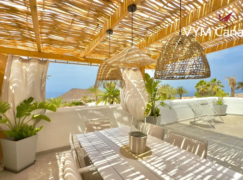 5 bedroom villa 140 m² Arona, Spain