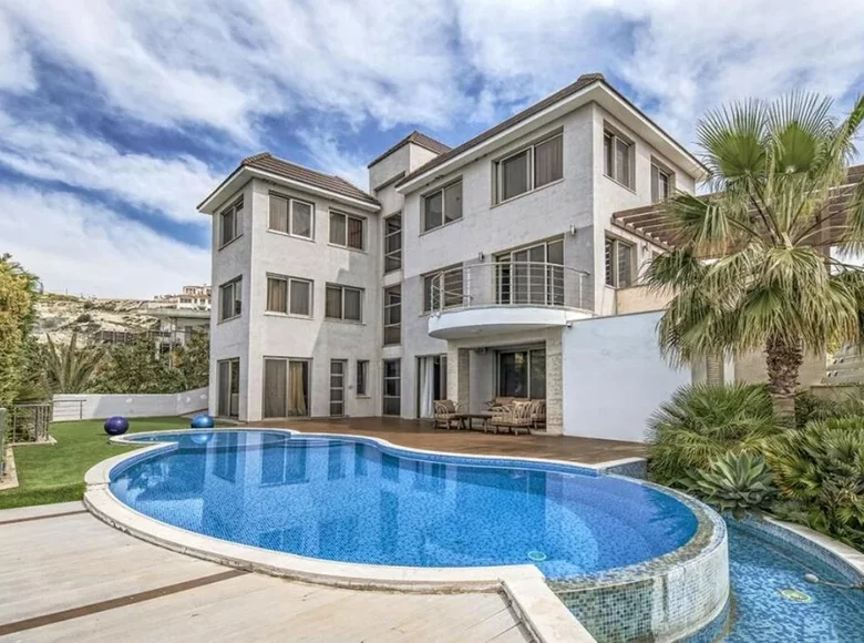 Villa de 6 habitaciones 400 m² Comunidad St. Tychon, Chipre