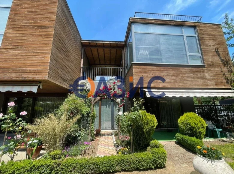 3 bedroom house 157 m² Byala, Bulgaria