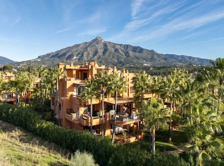 3 bedroom villa 243 m² Marbella, Spain