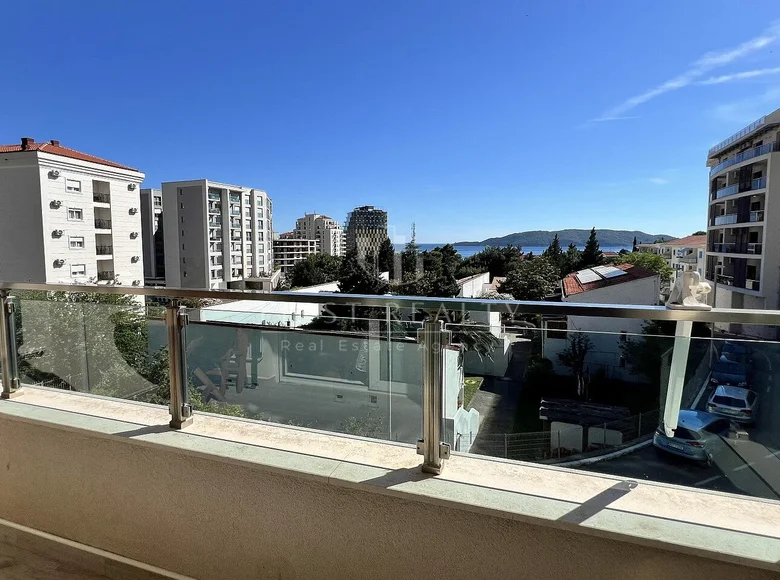 Apartamento 2 habitaciones 74 m² Becici, Montenegro