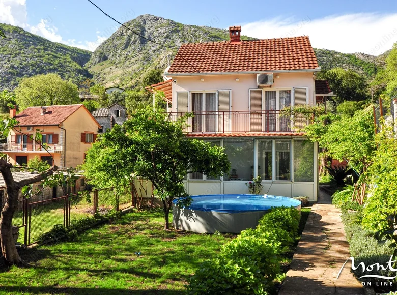 3 bedroom villa 105 m² Kotor, Montenegro