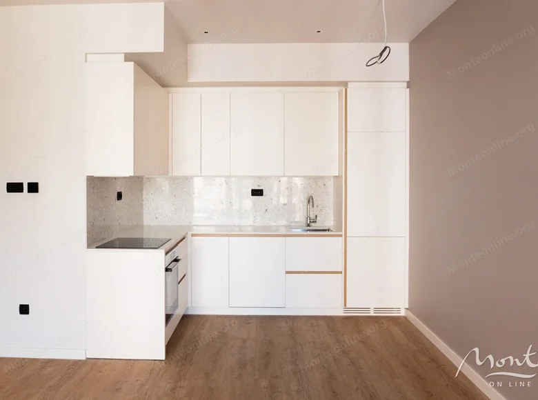 Квартира 1 спальня 55 м² Тиват, Черногория
