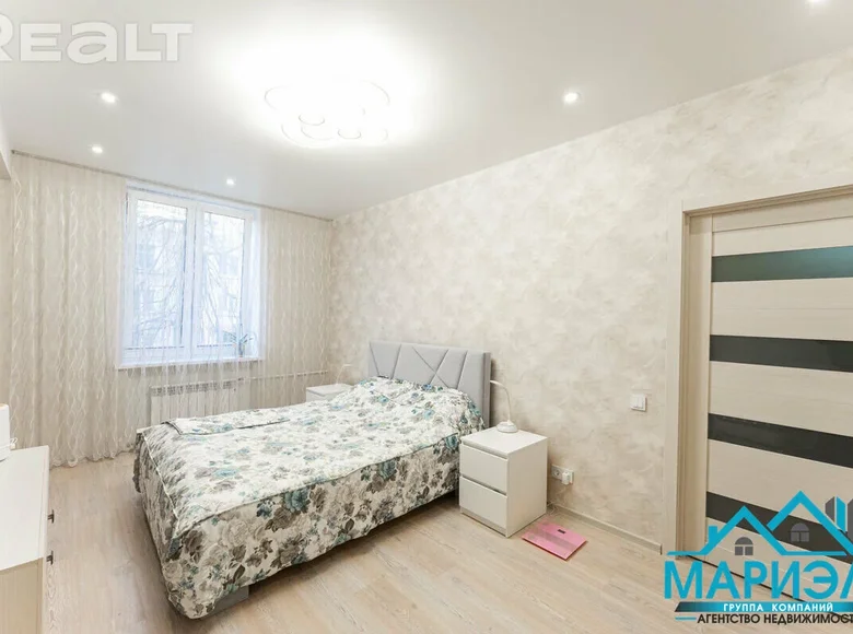 Mieszkanie 2 pokoi 51 m² Mińsk, Białoruś