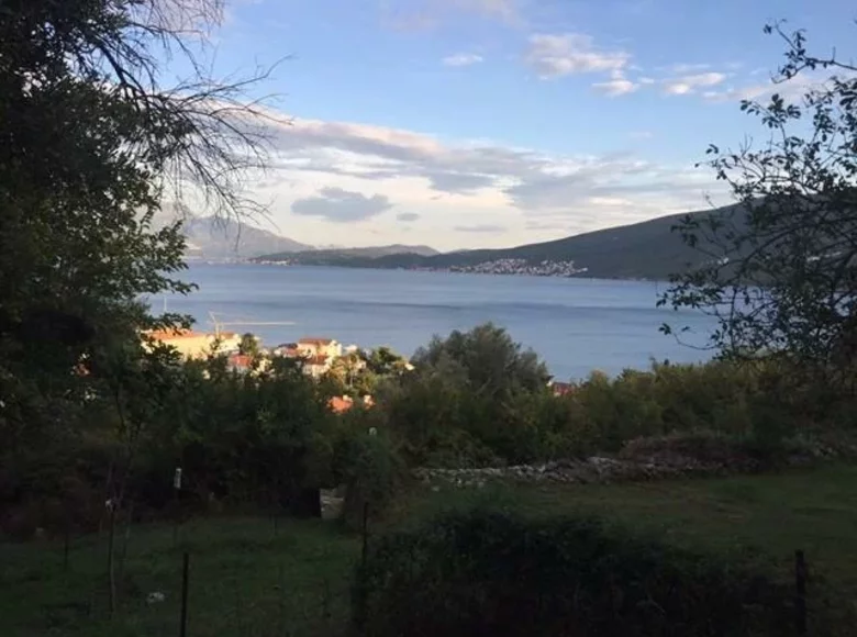 Land 1 024 m² Igalo, Montenegro