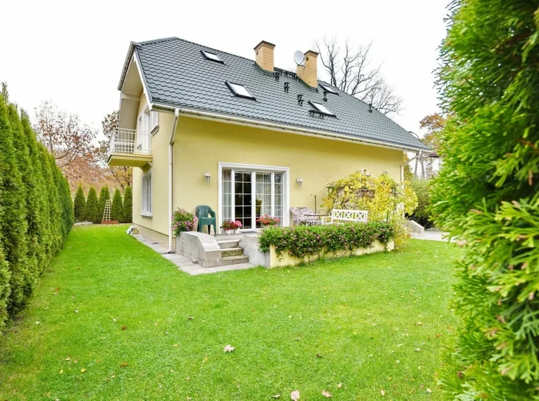 Haus 4 Zimmer 220 m² Warschau, Polen