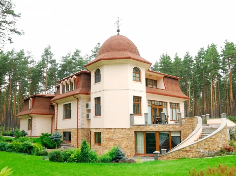Casa 9 habitaciones 600 m² Smiltene, Letonia